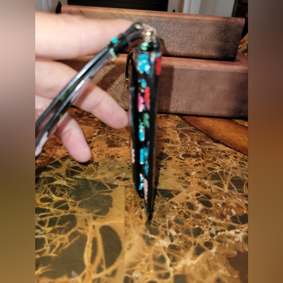 Kate Spade wallet with wristlet strap - Picture 5 of 8